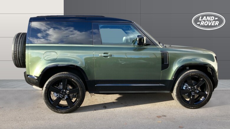 Land Rover Defender 3.0 D250 X-Dynamic SE 90 3dr Auto Diesel Estate